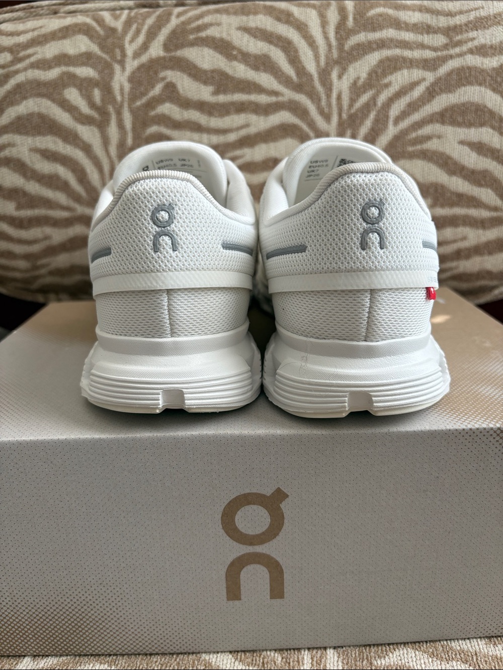 Women’s Cloud 6 White in Box! - Picture 4 of 13